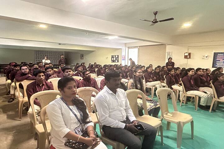 RG Institute of Commerce and Management campus in Davanagere, Karnataka, India — photo 6