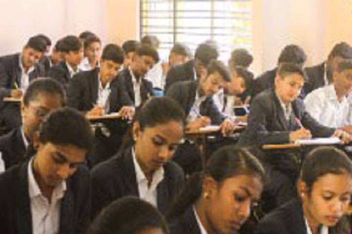 Vagdevi Vilas College campus in Bengaluru, Karnataka, India — photo 4