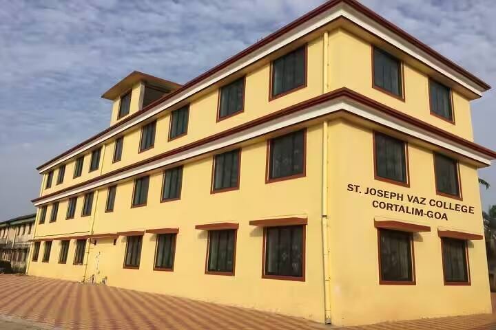 St Joseph Vaz College campus in Mormugao, Goa, India — photo 1