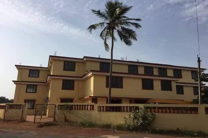 St Joseph Vaz College campus in Mormugao, Goa, India — photo 2