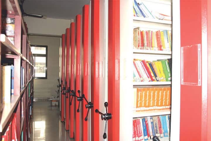 Pillai College Of Engineering campus in Mumbai, Maharashtra, India — photo 4