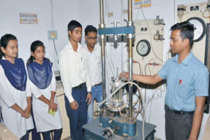 Shri Shivaji Vidya Prasarak Sanstha's Bapusaheb Shivajirao Deore College of Engineering campus in Dhule, Maharashtra, India — photo 4