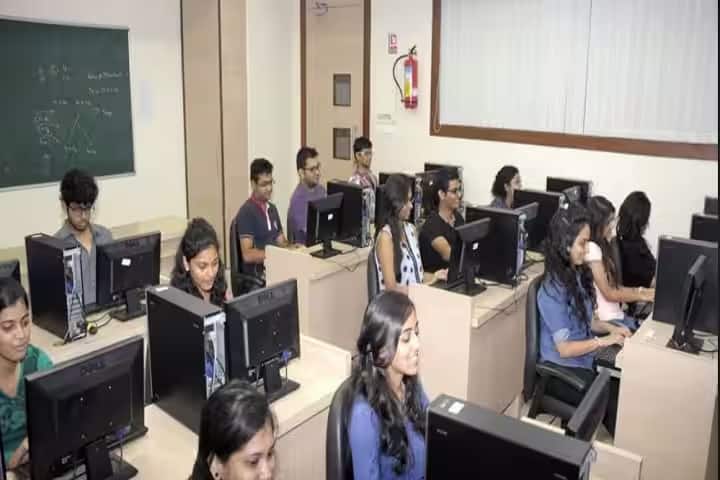 Shri Vile Parle Kelavani Mandal's Institute of Technology campus in Dhule, Maharashtra, India — photo 3