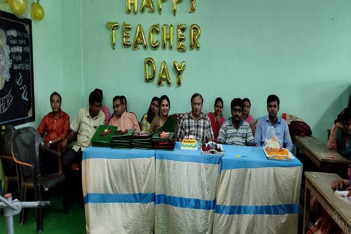 Sir Rashbehari Ghosh Mahavidyalaya campus in Purba Bardhaman, West Bengal, India — photo 3