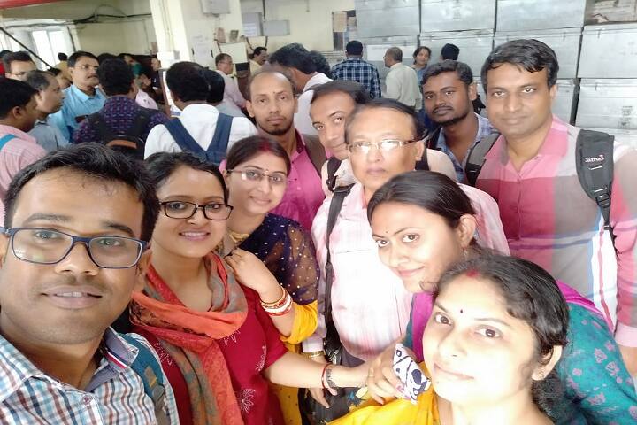 Sir Rashbehari Ghosh Mahavidyalaya campus in Purba Bardhaman, West Bengal, India — photo 5