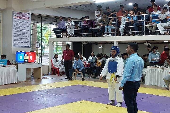 Sarvajanik Shikshan Sanstha's Adv VB Deshpande College of Commerce Night campus in Mumbai, Maharashtra, India — photo 3