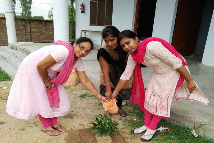 Maa Mansa Devi Mahavidyalaya campus in Chandauli, Uttar Pradesh, India — photo 4