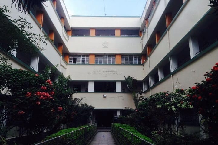 Heramba Chandra College campus in Kolkata, West Bengal, India — photo 1