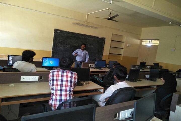 KLE Society's Shri Shivayogi Murughendra Swamiji BBA College campus in Athani, Karnataka, India — photo 6