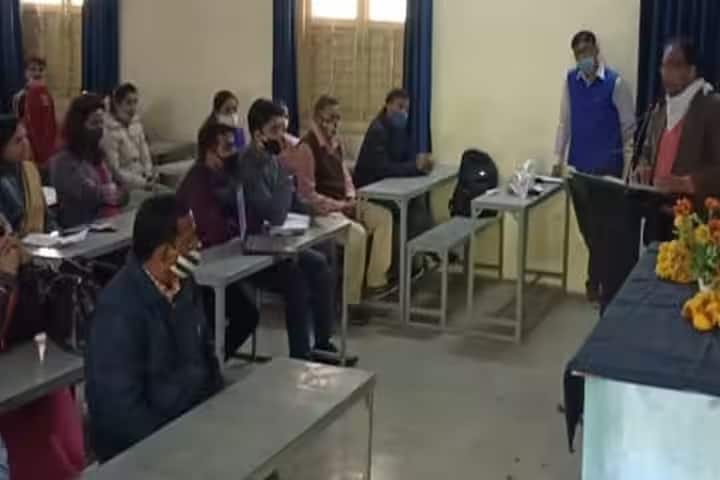 Bhagat Singh Government PG College campus in Jaora, Madhya Pradesh, India — photo 3