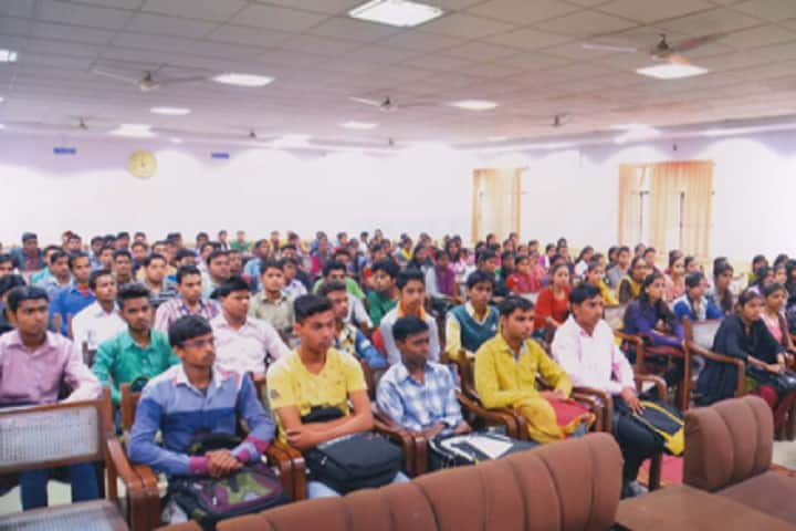 Lajpat Rai College campus in Ghaziabad, Uttar Pradesh, India — photo 2