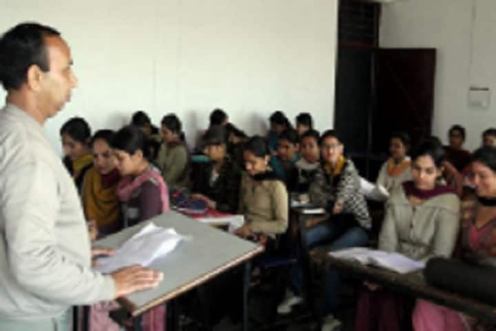 Vaishno Devi Prashikshan Mahavidyalaya campus in Pratapgarh City, Uttar Pradesh, India — photo 3