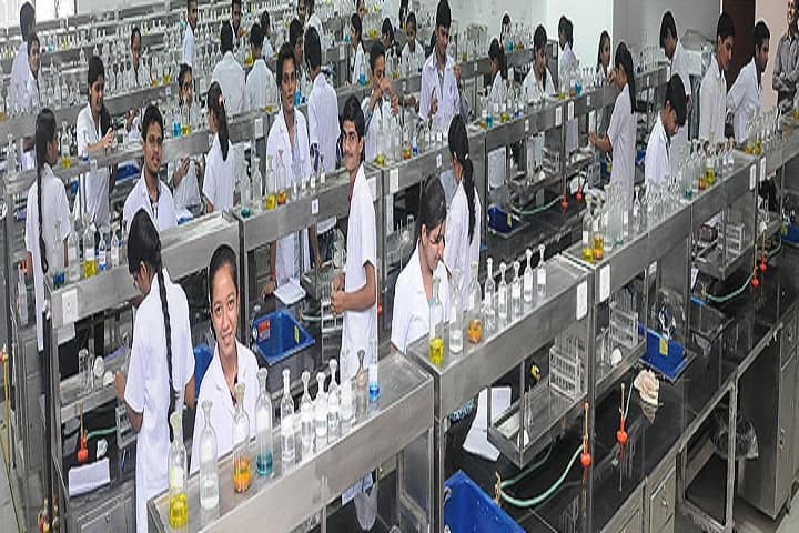 GMERS Medical College campus in Valsad, Gujarat, India — photo 3