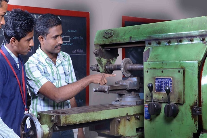Dr JJ Magdum Polytechnic campus in Jaysingpur, Maharashtra, India — photo 3