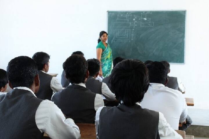 Sri Vidhyanikethan Polytechnic campus in Hassan, Karnataka, India — photo 3