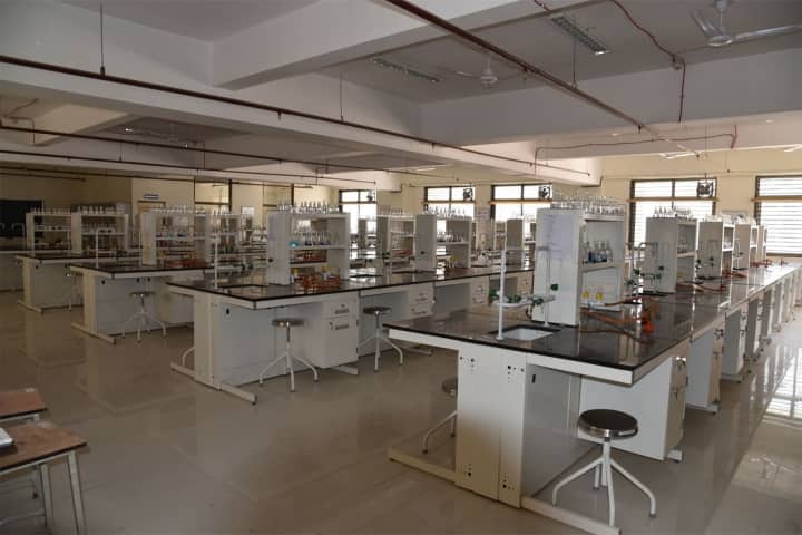 GMERS Medical College and Hospital campus in Himmatnagar, Gujarat, India — photo 3