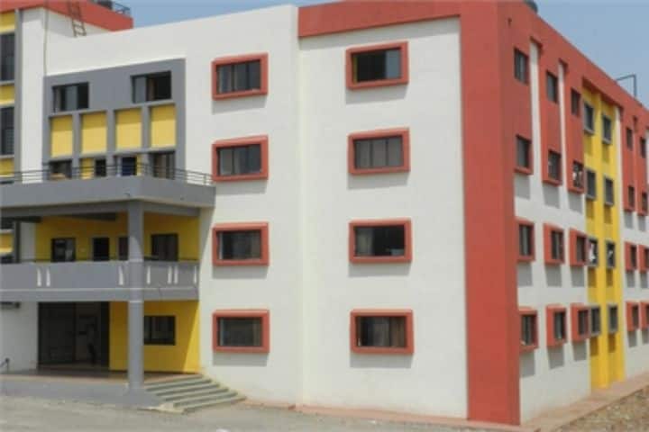 SB Patil Polytechnic campus in Vangali, Maharashtra, India — photo 2
