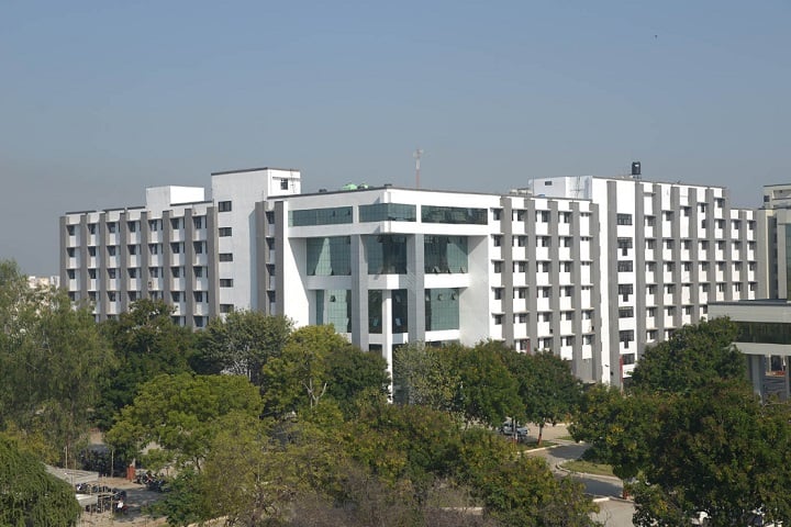 GMERS Vadodara campus in Vadodara, Gujarat, India — photo 2