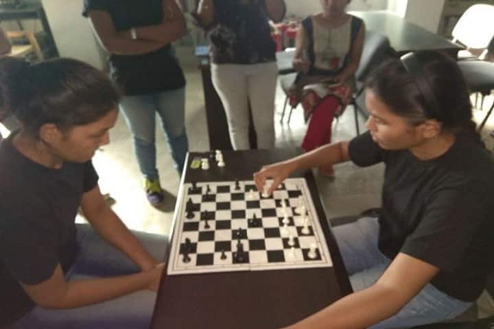 Smt Rajshree Mulak College of Engineering for Women campus in Nagpur, Maharashtra, India — photo 4
