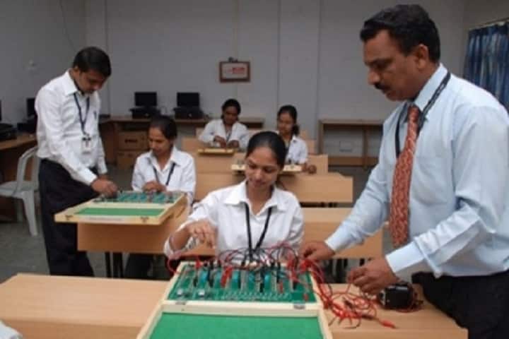 Dr GY Pathrikar College of Computer Science and Information Technology campus in Aurangabad, Maharashtra, India — photo 6