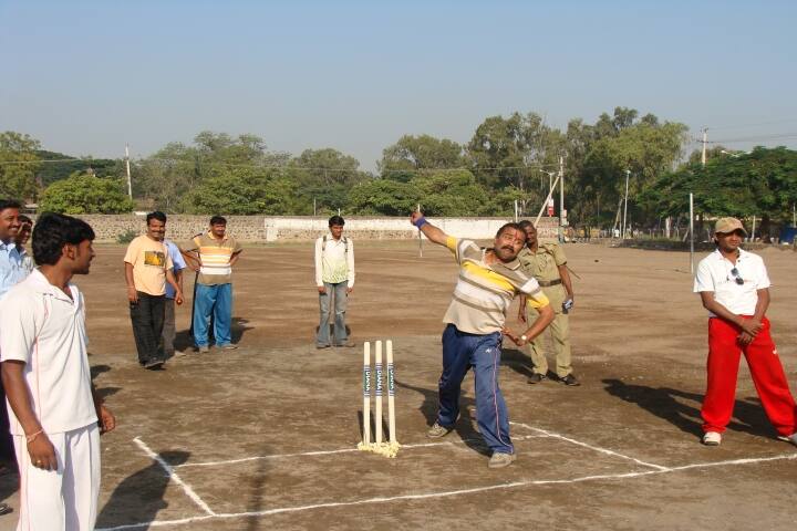 Smt Kumudben Darbar College of Commerce campus in Vijayapura, Karnataka, India — photo 5
