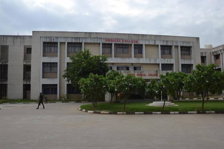 GMERS Medical College campus in Dharpur, Gujarat, India — photo 2