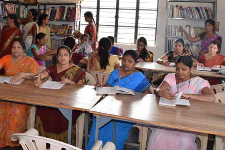 Mumbai Karnataka Education Trust's Education College for Women campus in Haveri, Karnataka, India — photo 2