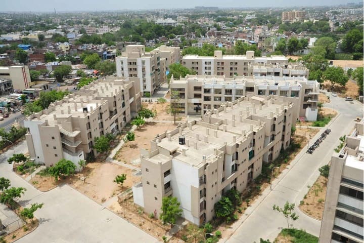 GCS Medical College campus in Ahmedabad, Gujarat, India — photo 1