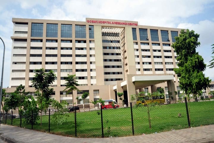 GCS Medical College campus in Ahmedabad, Gujarat, India — photo 2