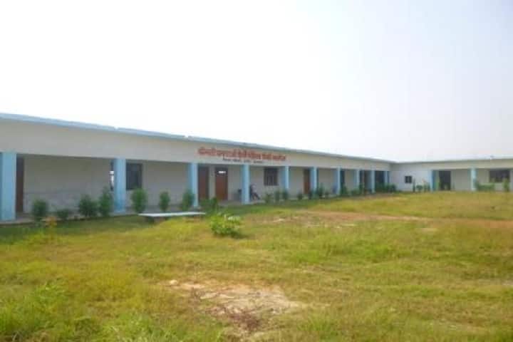 Smt Dhanraji Devi Mahila Degree College campus in Allahabad, Uttar Pradesh, India — photo 1