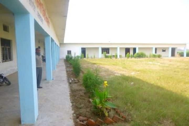 Smt Dhanraji Devi Mahila Degree College campus in Allahabad, Uttar Pradesh, India — photo 2