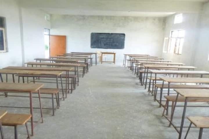 Smt Dhanraji Devi Mahila Degree College campus in Allahabad, Uttar Pradesh, India — photo 3
