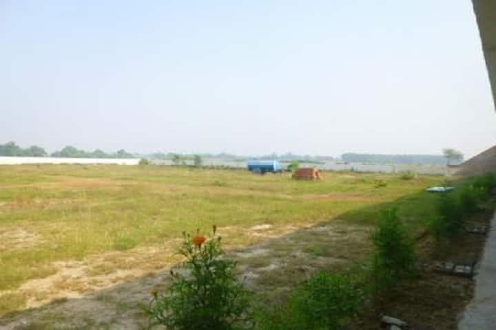 Smt Dhanraji Devi Mahila Degree College campus in Allahabad, Uttar Pradesh, India — photo 6