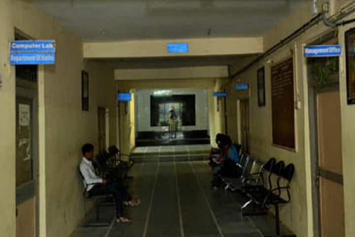 UKV Mahila Arts and Home Science College campus in Keshod, Gujarat, India — photo 3