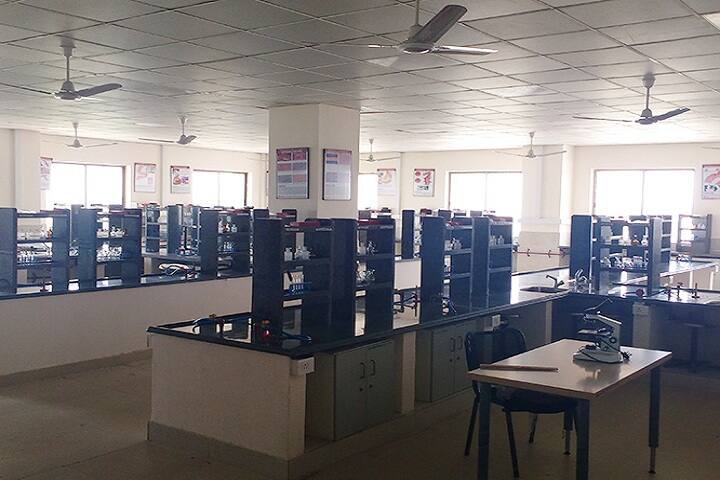 Dr MK Shah Medical College and Research Centre campus in Ahmedabad, Gujarat, India — photo 6