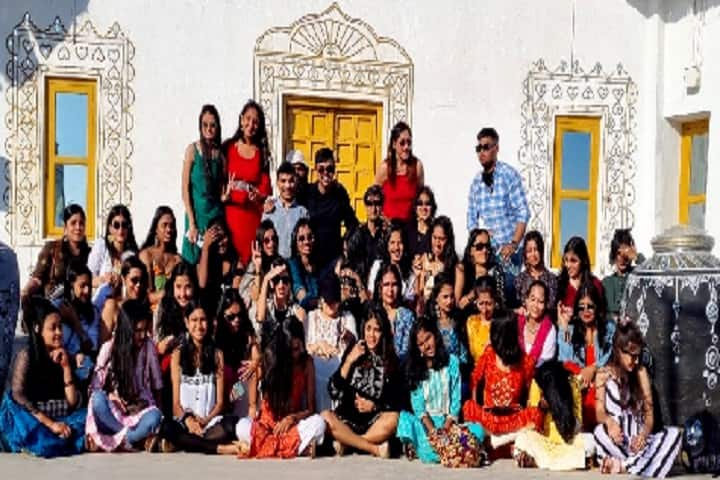 International Institute of Fashion Design campus in Mumbai, Maharashtra, India — photo 3