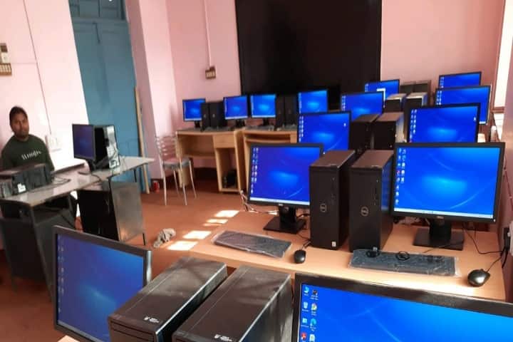 Giridih College campus in Giridih, Jharkhand, India — photo 3