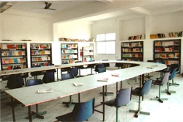 Sarwa Dharma Mahavidhyalaya campus in Gwalior, Madhya Pradesh, India — photo 2
