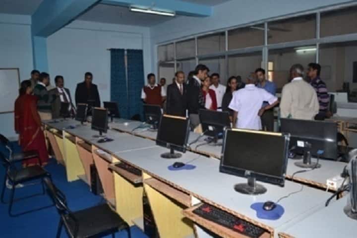 Sarwa Dharma Mahavidhyalaya campus in Gwalior, Madhya Pradesh, India — photo 3