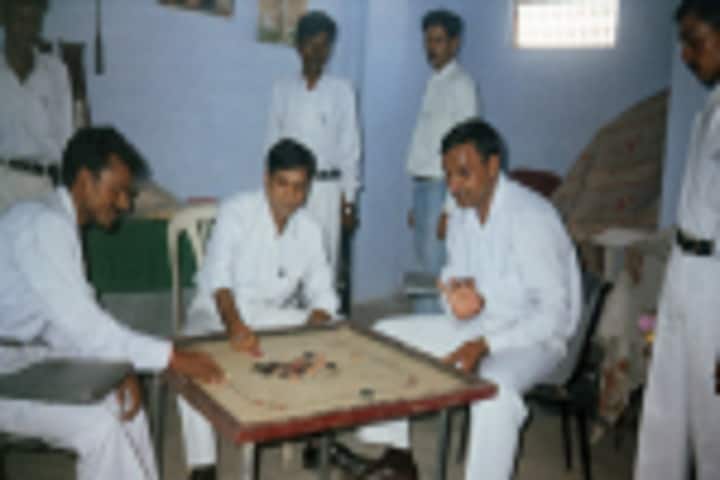 Sarwa Dharma Mahavidhyalaya campus in Gwalior, Madhya Pradesh, India — photo 5