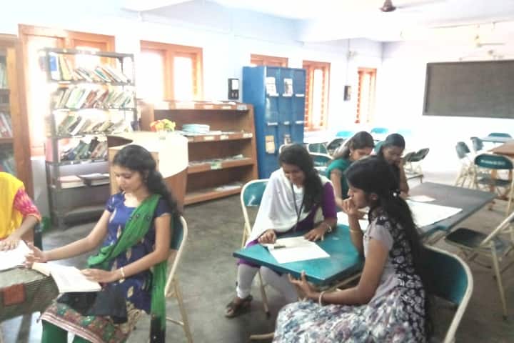 Mannam Memorial NSS College campus in Kollam, Kerala, India — photo 3