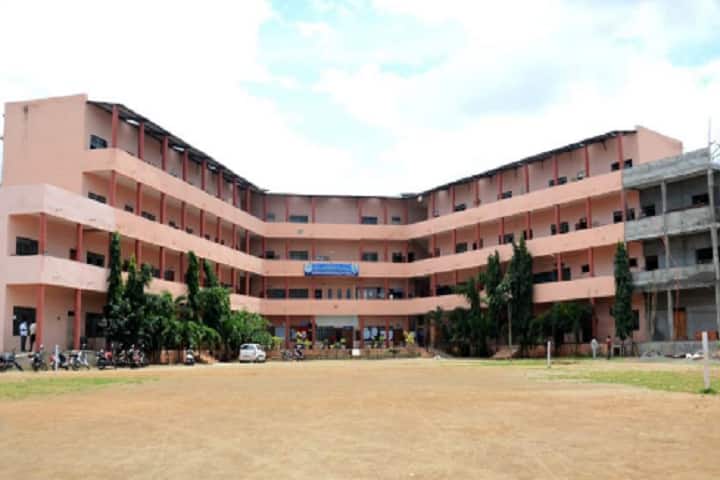 Vasundhara Kala Mahavidyalaya campus in Solapur, Maharashtra, India — photo 1