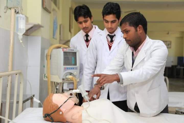 Panna Dhai Maa Subharti Nursing College campus in Meerut, Uttar Pradesh, India — photo 3