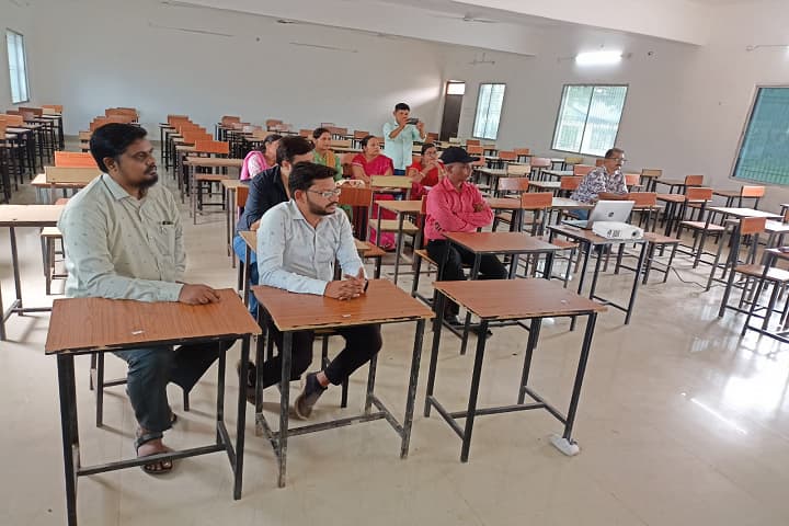 Jawahar Lal Nehru Degree College campus in Sakti, Chhattisgarh, India — photo 2