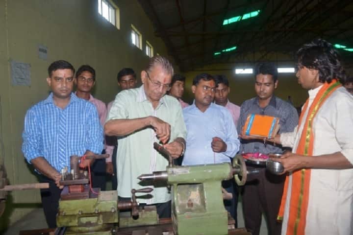 Kishan Pyari Shukla College campus in Mathura, Uttar Pradesh, India — photo 5