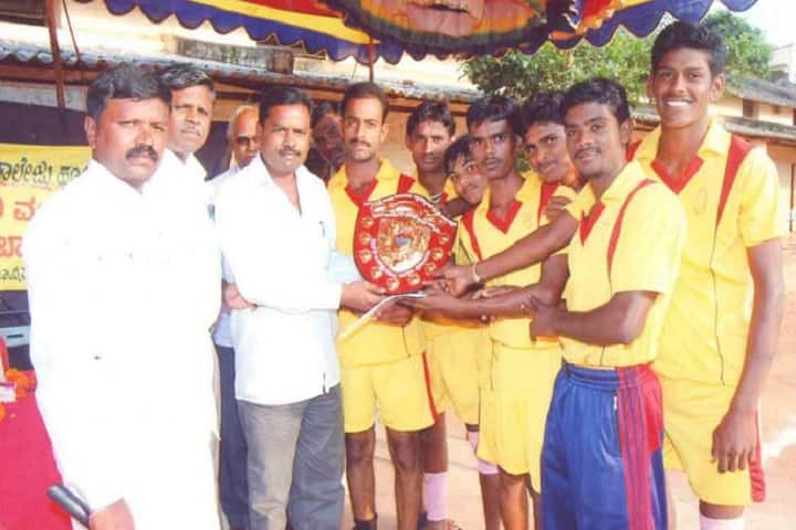 Smt Rudramba MP Prakash Government First Grade College campus in Hoovina Hadagali, Karnataka, India — photo 3