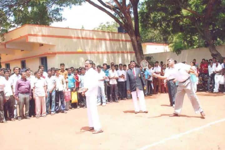 Smt Rudramba MP Prakash Government First Grade College campus in Hoovina Hadagali, Karnataka, India — photo 4