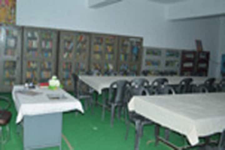 Smt Gomati Devi Chote Lal Bind Mahavidyalaya campus in Allahabad, Uttar Pradesh, India — photo 5