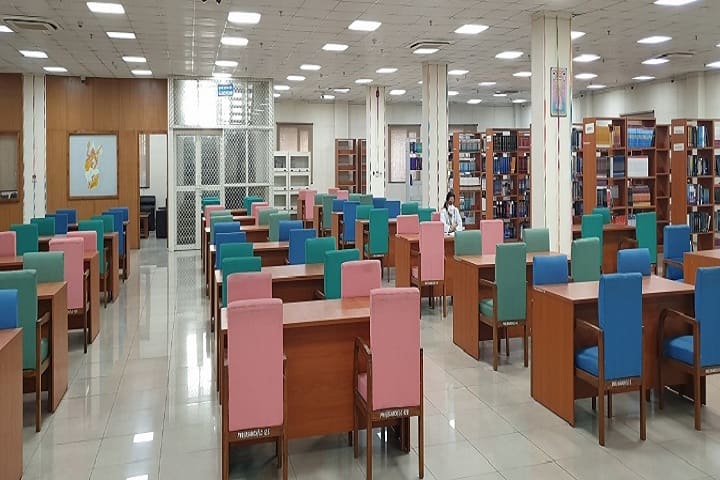 Dr Baba Saheb Ambedkar Medical College and Hospital campus in New Delhi, Delhi, India — photo 4