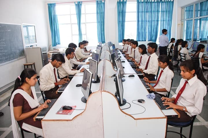 Shri Rawatpura Sarkar Institute of Science and Education campus in Datia, Madhya Pradesh, India — photo 3